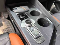Changan UNI-V Third Generation 1.5T 500Bar Luxury Sport Edition - ფოტო 7