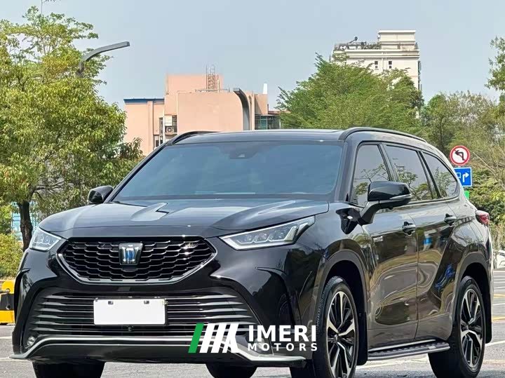 Toyota Crown Land Cruiser Crown Venza 2.5L HEV AWD Luxury - ავტომობილი ჩინეთიდან