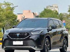 Toyota Crown Land Cruiser Crown Venza 2.5L HEV AWD Luxury - ფოტო 1