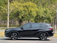 Toyota Crown Land Cruiser Crown Venza 2.5L HEV AWD Luxury - ფოტო 18