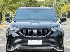 Toyota Crown Land Cruiser Crown Venza 2.5L HEV AWD Luxury - ფოტო 2