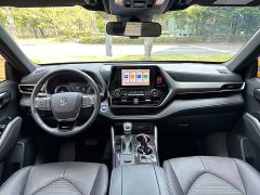 Toyota Crown Land Cruiser Crown Venza 2.5L HEV AWD Luxury - ფოტო 5