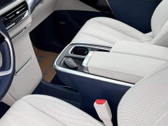 Toyota 2.0T Six-Seat Yun Shi Edition - ფოტო 4