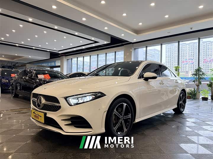 Mercedes-Benz A-Class Facelift A 200 L Sport Sedan Fashion Edition