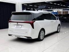 Toyota 2.0T Six-Seat Yun Shi Edition - ფოტო 13