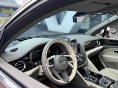 Bentley Bentayga 4.0T V8 Long Wheelbase Elegance Edition - ფოტო 10