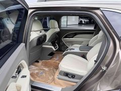 Bentley Bentayga 4.0T V8 Long Wheelbase Elegance Edition - ფოტო 17