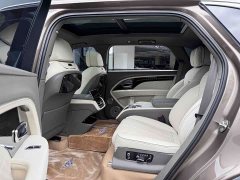 Bentley Bentayga 4.0T V8 Long Wheelbase Elegance Edition - ფოტო 6