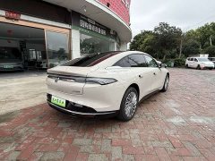 Buick Zhijing L7 Extended Range Avvia - ფოტო 11