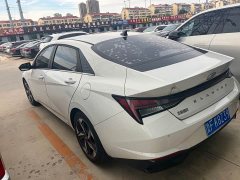 Hyundai Elantra 1.5L CVT Luxury - ფოტო 9
