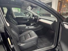 Tesla Model Y Rear-Wheel Drive - ფოტო 4