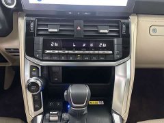 Toyota Land Cruiser (Imported) LC300 2025 3.5T Automatic - ფოტო 17