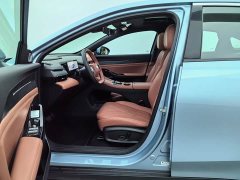 Geely Galaxy L6 EM-i 140km Starship Edition - ფოტო 16