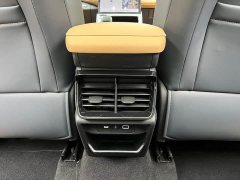 Geely Boyue L 1.5TD DCT Luxury - ფოტო 16