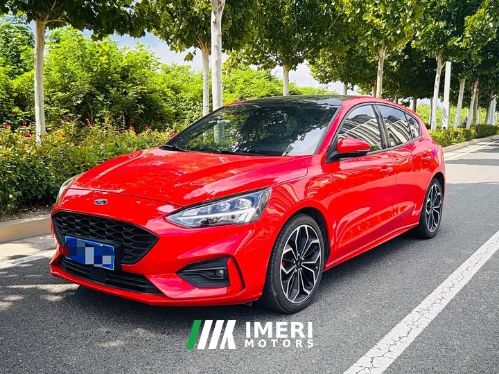 Ford Focus Hatchback EcoBoost 180 Automatic ST Line - ავტომობილი ჩინეთიდან