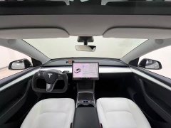 Tesla Model Y Standard Range RWD - ფოტო 8