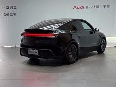 Tesla Model Y Rear-Wheel Drive - ფოტო 4