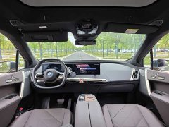 BMW iX xDrive50 - ფოტო 15
