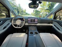 Voyah Lantu Dreamchaser EV AWD Excellence Qiankun Edition - ფოტო 8