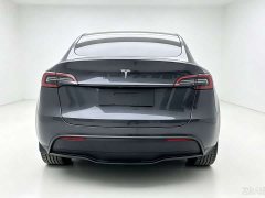 Tesla Model Y Rear-Wheel Drive - ფოტო 5
