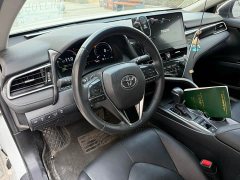 Toyota Camry 2021 Hybrid Luxury - ფოტო 9