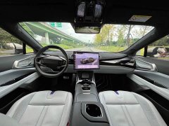 HiPhi Z Five-Seater - ფოტო 11