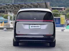 Li Auto MEGA Home Family Edition - ფოტო 14