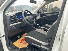 Volkswagen Jetta VS7 280TSI Automatic Entry-Level - ფოტო 8