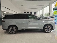 Denza BYD Denza N8L Flagship - ფოტო 4