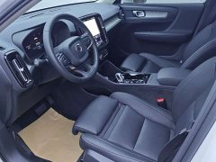 Volvo XC40 2026 B4 AWD Smart Remote Luxury Edition - ფოტო 8