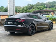 Tesla Model 3 Performance All-Wheel Drive - ფოტო 6