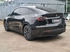 Tesla Model Y Long Range All-Wheel Drive - ფოტო 2