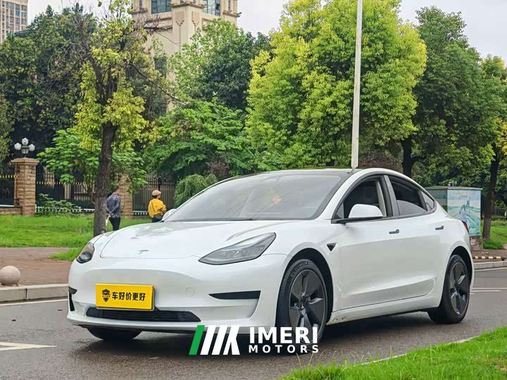 Tesla Model 3 Rear-Wheel Drive