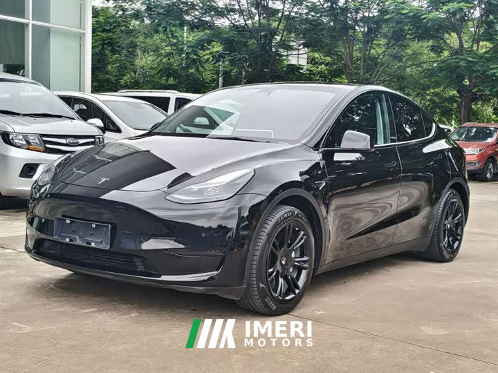 Tesla Model Y Facelift Rear-Wheel Drive