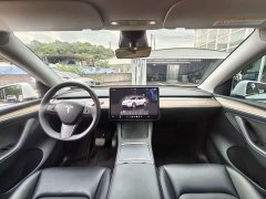 Tesla Model Y Rear-Wheel Drive - ფოტო 14