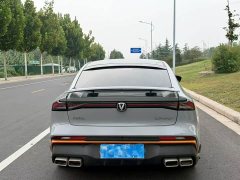 Changan UNI-V 1.5T 500Bar Luxury Sport Edition - ფოტო 8