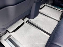 Zeekr Geely Zeekr 9X 2025 Hyper Edition 70kWh Six-Seater - ფოტო 9
