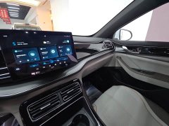 BYD Qin PLUS 2023 Champion Edition DM-i 120KM Leading - ფოტო 13