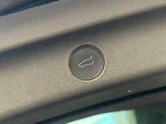 Tesla Model Y Long Range All-Wheel Drive 3D7 - ფოტო 17