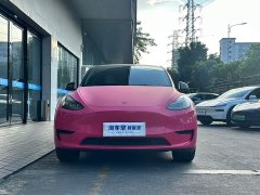 Tesla Model Y Rear-Wheel Drive - ფოტო 4