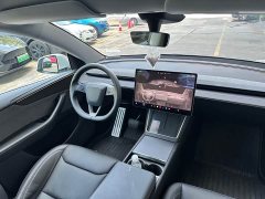 Tesla Model Y Rear-Wheel Drive - ფოტო 13