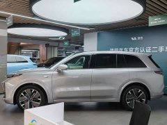 Li Auto L8 Ultra Smart Refresh Edition - ფოტო 4