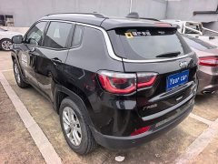 Jeep 220T Automatic Leading Edition - ფოტო 4