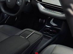 FAW Red Flag EH7 2024 760 Pro AWD Honor Edition - ფოტო 9