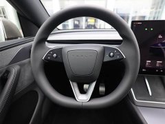 Tesla Model Y L 2025 Long Range All-Wheel Drive - ფოტო 18