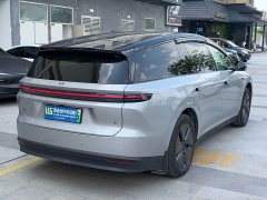 Li Auto i8 Standard Edition - ფოტო 4