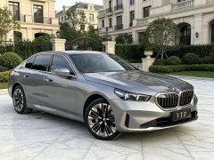 BMW 5 Series 530Li Luxury Edition Premium Package - ფოტო 3