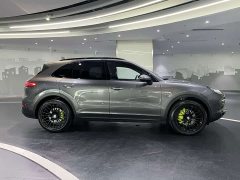 Porsche Cayenne New Energy Cayenne E-Hybrid 2.0T - ფოტო 3