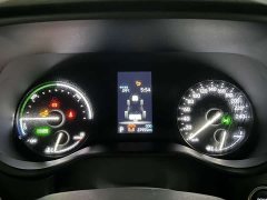 Toyota Gravia 2.5L Hybrid Comfort Edition - photo 8
