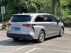 Toyota Sienna 2023 2.5L Hybrid Comfort Edition - ფოტო 6